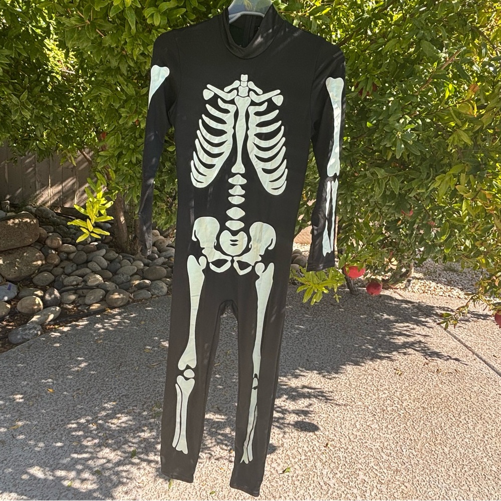 Kids Skeleton Halloween Costume - Black and White